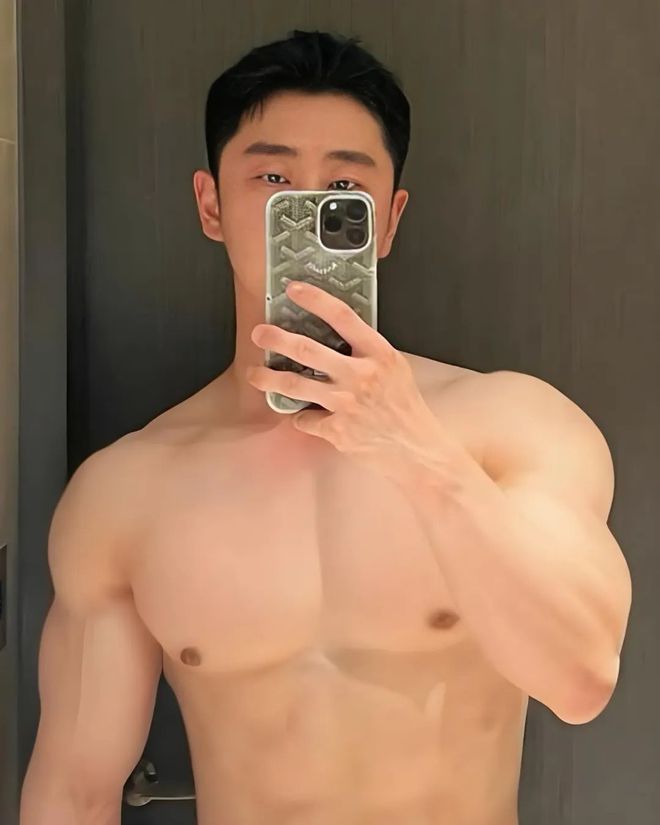 男生剪“短发”干净利落这3款发型清爽帅气剪完提升颜值！